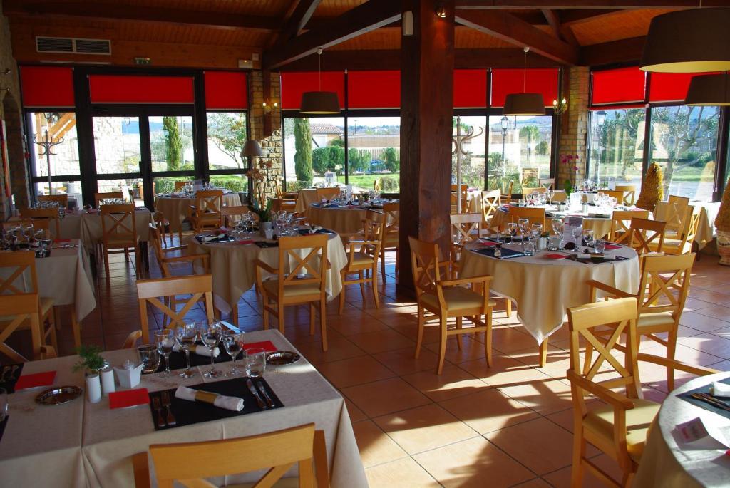 Logis Hotel Restaurant Le Mas De Mon Pere Saint-Jean-le-Centenier 외부 사진