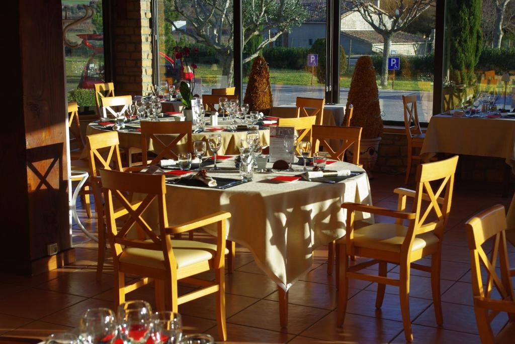 Logis Hotel Restaurant Le Mas De Mon Pere Saint-Jean-le-Centenier 외부 사진